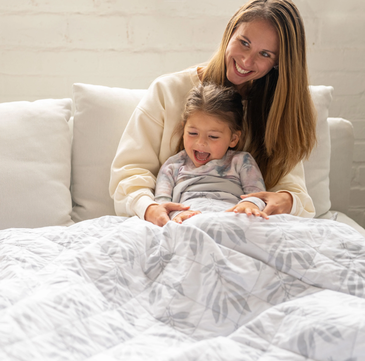 Aden+Anais Embrace Collection Weighted Lounge Blanket 4.4 lbs RG