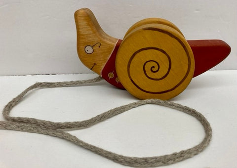 Momma Goose Wooden Snail Pull Toy